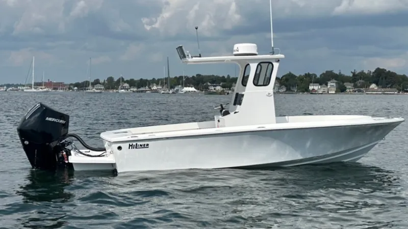 White HiLiner 222 in water