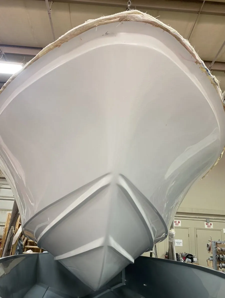 HiLiner 222 boat hull